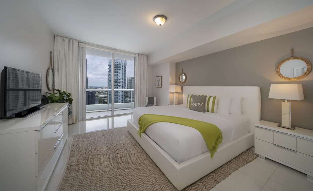 Premier One Bedroom River and City View